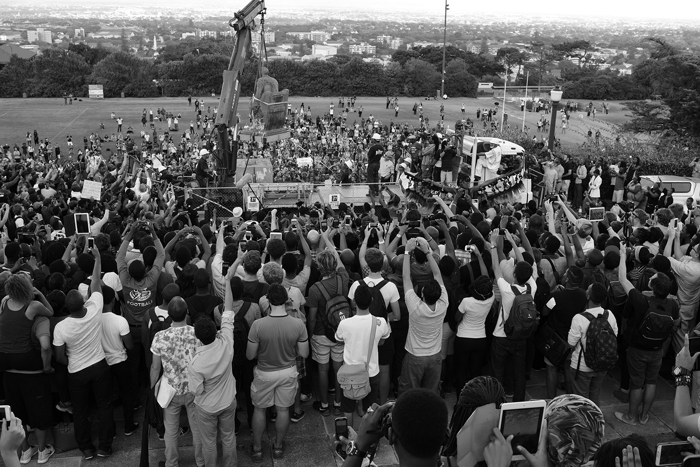 Goldblatt. The dethroning of Cecil John Rhodes, after the throwing of human feces on the statue , University of Cape Town, 2015